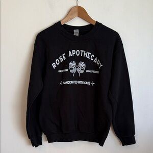 Preowned Men’s Size small black Rose Apothecary Long Sleeve Sweatshirt.